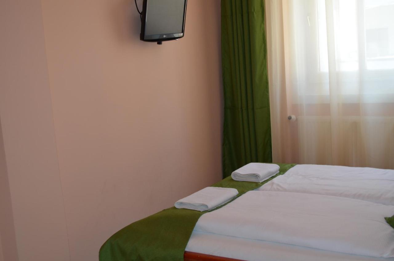 Holdfenyszallas Bed & Breakfast Segedin Dış mekan fotoğraf