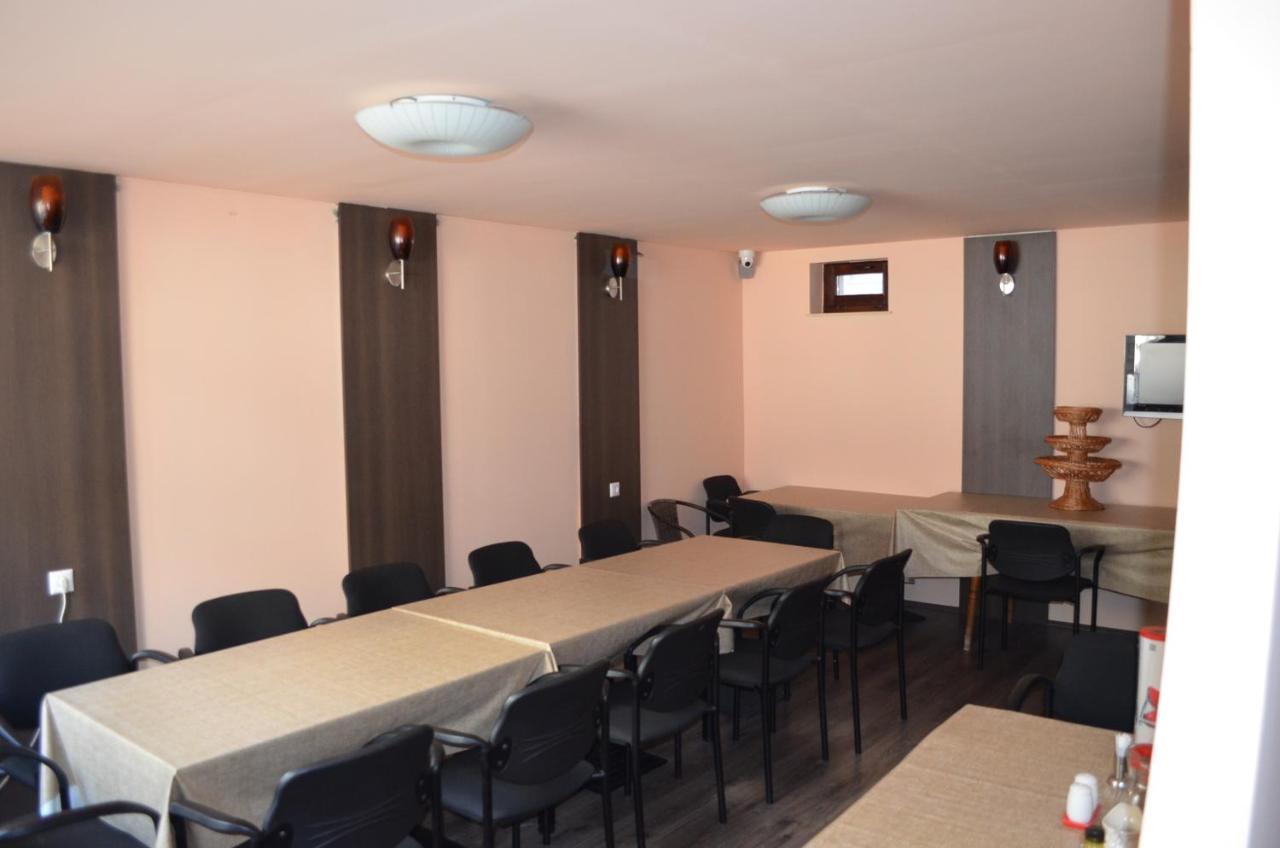 Holdfenyszallas Bed & Breakfast Segedin Dış mekan fotoğraf