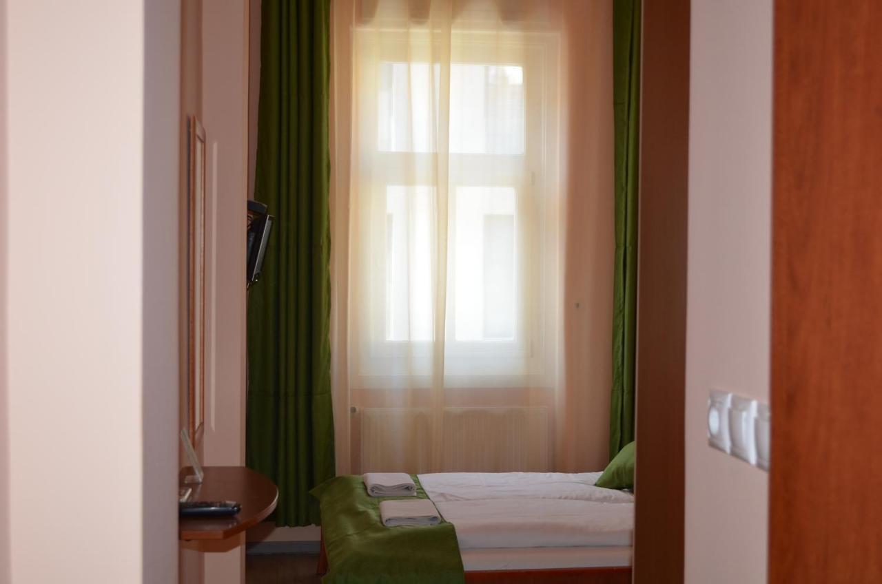 Holdfenyszallas Bed & Breakfast Segedin Dış mekan fotoğraf