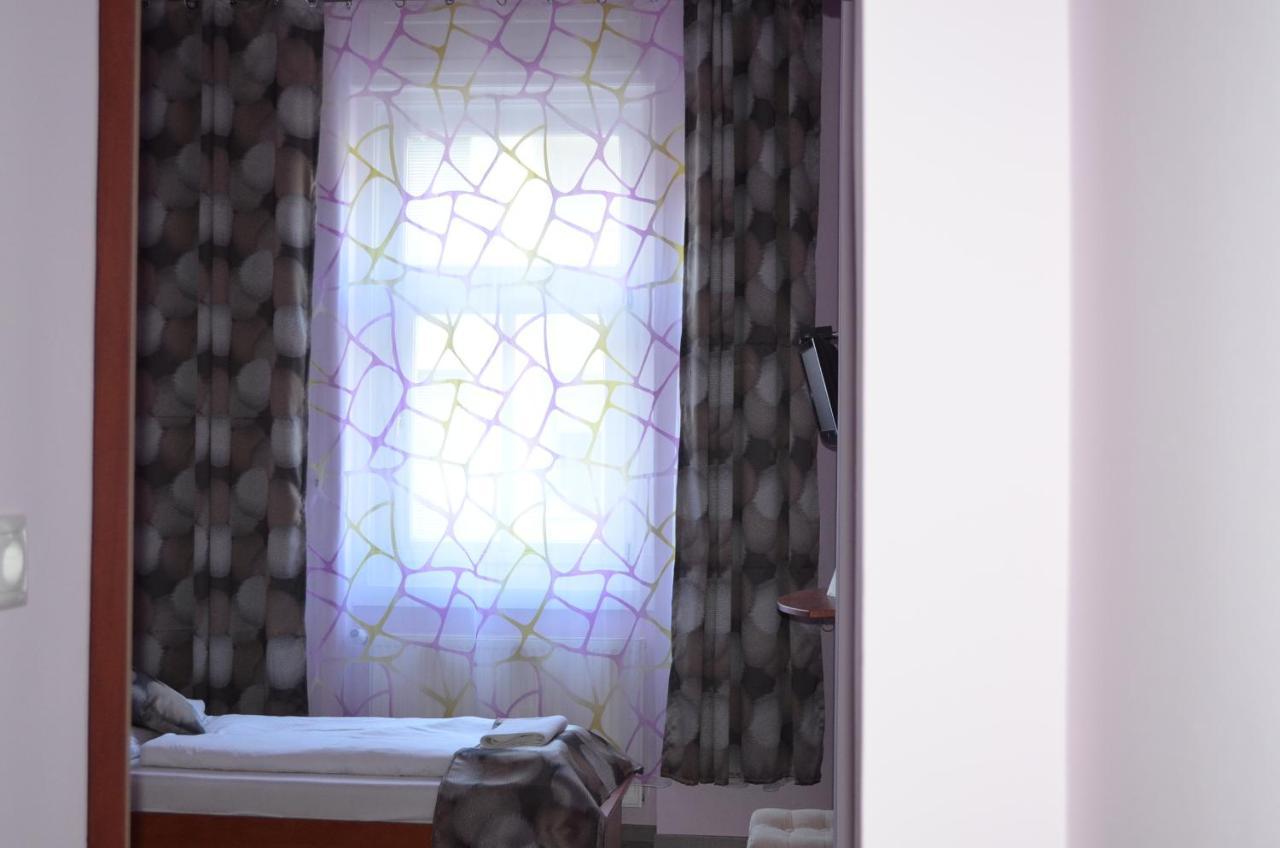 Holdfenyszallas Bed & Breakfast Segedin Dış mekan fotoğraf